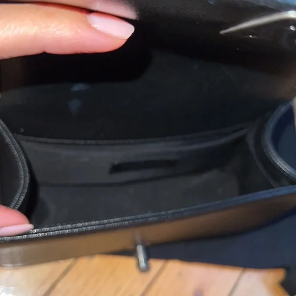 Chanel caviar boy bag - Picture 4 of 9